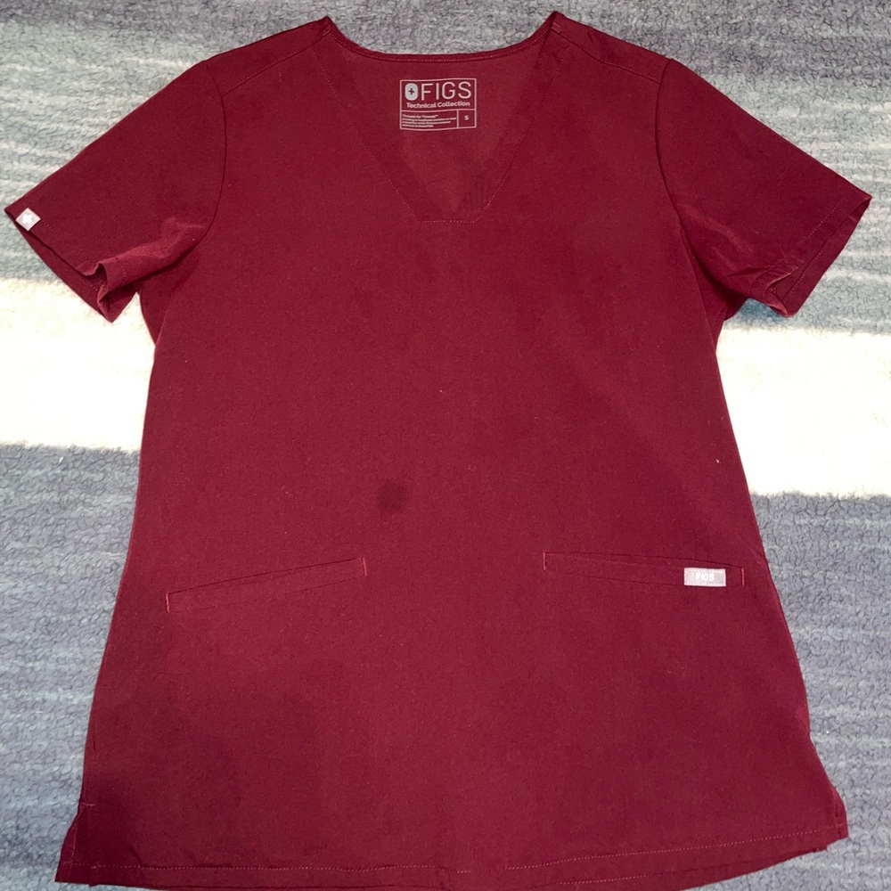 Figs scrub top